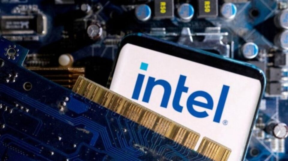 Intel zbulon kompjuterin më të madh neuromorfik në botë  të frymëzuar nga truri i njeriut 