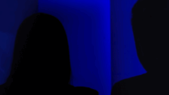 Sherr i ashpër mes moderatoreve të njohura  situata degradon në përplasje fizike